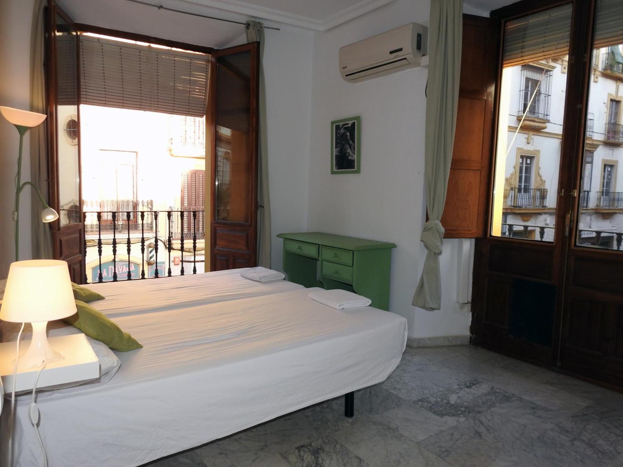 Apartamento En Sevilla Centro Con Vistas A La Plaza Alameda De Hercules - Hasta 7 Personas 외부 사진